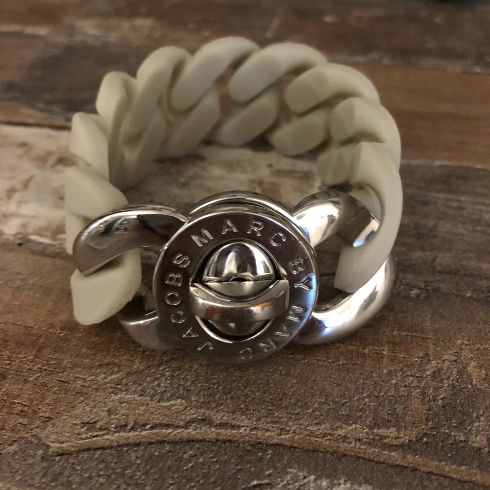 MARC by Marc Jacobs Grey Turnlock Bracelet